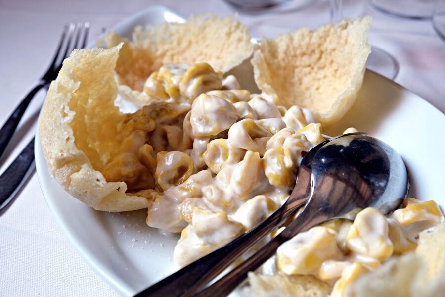 Modena: Home Cooking Class Tagliatelle and Ragu and Tiramisu - A 3-Hour Pasta Lesson in Modena’s Home Kitchen