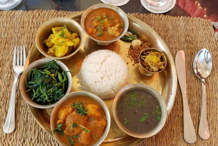 MoMo or Dal Bhat Cooking Class at Aama Kitchen in Pokhara - Choosing momo or dal bhat: what you’ll actually make