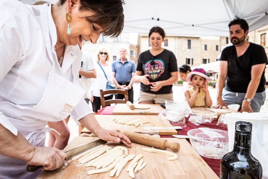 Montepulciano: Italian Cooking Class at a Tuscan Farm - Handmade pici: the pasta you’ll be proud to talk about