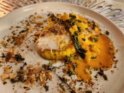 Montreal: Cooking Class & Lunch with Michelin-Trained Chef - Collaborate on one course: how the hybrid class really works