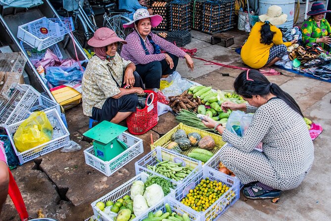 Morning Cooking Class and Market Tour in Siem Reap - The 9:30 Pickup and Tuk-Tuk Ride: Simple, Early, and Efficient