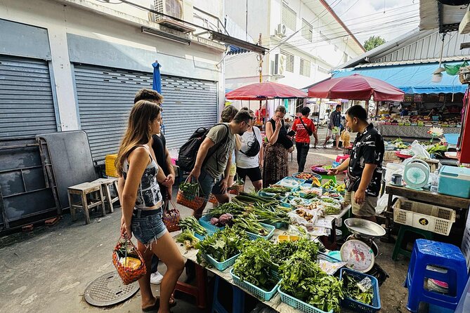 Morning Thai cooking class - No aircon in the kitchen: plan for fans, heat, and rain season