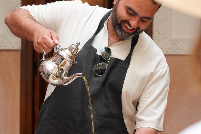Moroccan cooking class with maket in the Medina of Marrakech - Lunch or dinner on the terrace (or in the courtyard): eating the proof