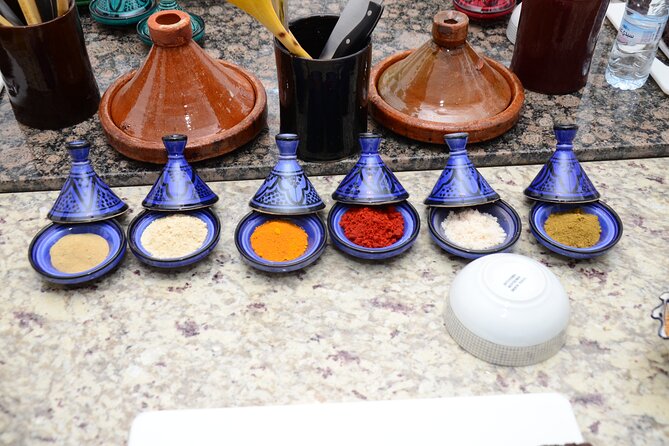 Moroccan Cooking Workshop LAMAI CHEF - Two Moroccan salads, one cooked and one fresh