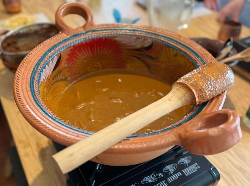 Muchos moles: Multi-variety mole cooking class and feast - Cooking manchamanteles: pineapple-and-plantain mole with a poblano cousin