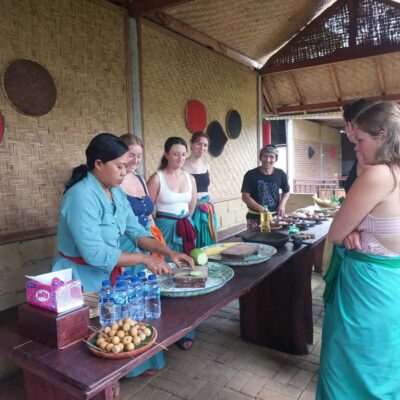 Munduk Balinese Cooking Class lunch/Dinner at a Local Home - How the session starts (and why the timing feels right)
