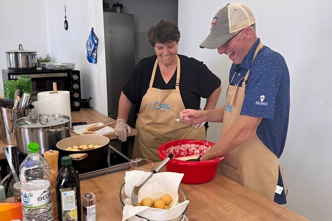 Mykonos Cooking Class and Sunset View for Cruise Travelers - Entering a Traditional Mykonos Home (And Why That Matters)