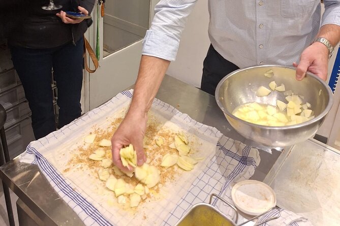 Nabiel's Vienna Cooking Class - What you actually eat: Wiener Schnitzel and Apfelstrudel