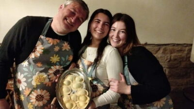 Naples: Traditional Italian Food Cooking Class at Restaurant - Welcome Drinks, Aprons, and Getting to Work