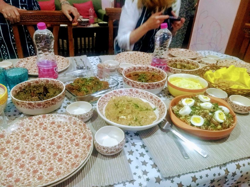 New Delhi: Full-Day Cooking Class learn 8 dishes with Locals - The Midday Break and Dinner Prep That Keeps the Day Comfortable