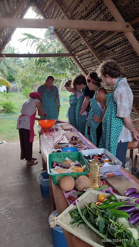 Nilaveli: Sri Lankan Cooking Class with a Local Family - Wood fire and wood stoves: why the method matters