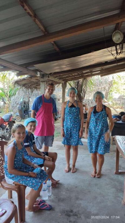 Nilaveli: Sri Lankan Cooking Class with a Local Family - What you cook in 5 hours: curry, hoppers, pittu, roti, and sweets