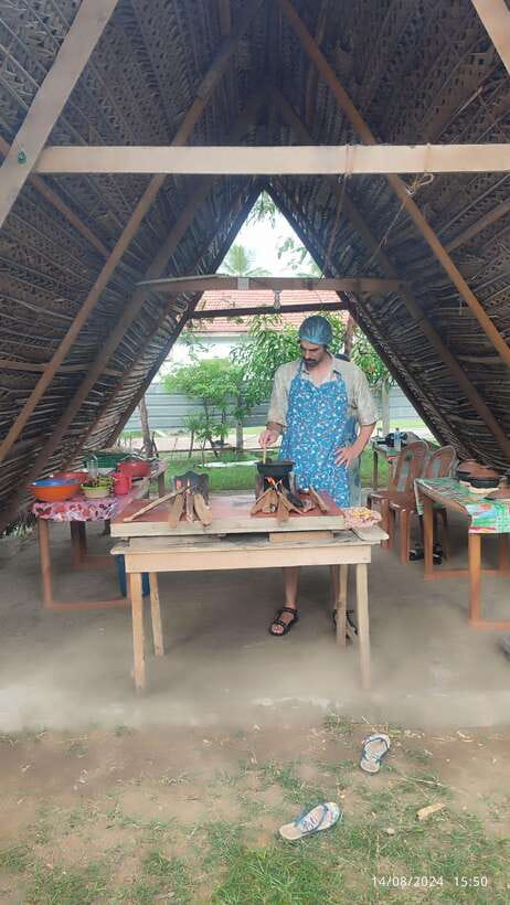 Nilaveli: Sri Lankan Cooking Class with a Local Family - Price and value: $22 plus possible extras for chicken, fish, and seafood