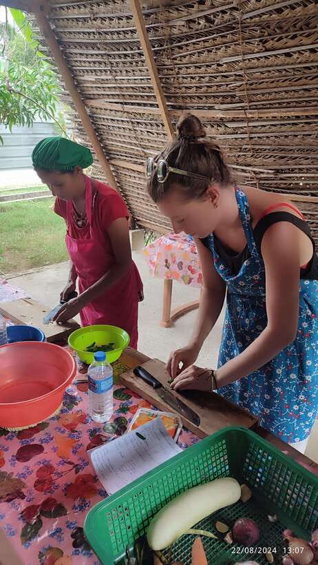 Nilaveli: Sri Lankan Cooking Class with a Local Family - Practical tips so you get the most out of the class