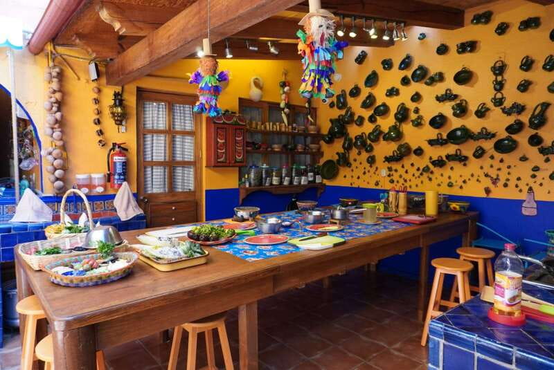 Oaxaca: Traditional Oaxacan Cooking Class with Market Visit - Tortillas and Oaxaca drinks: the meal’s finishing touches