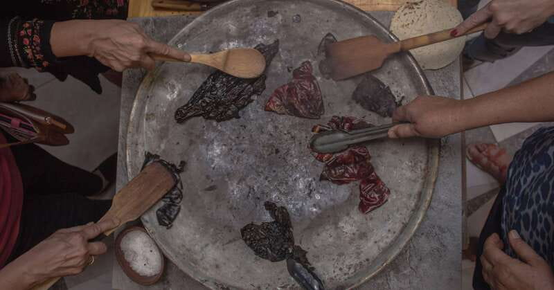 Oaxaca: Traditional Oaxacan Food Cooking Class - Etla Market: the real start of Oaxaca food