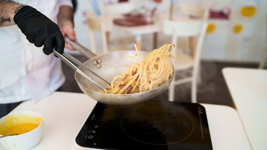 Olbia: cooking class on real pasta carbonara - Who this carbonara class is perfect for