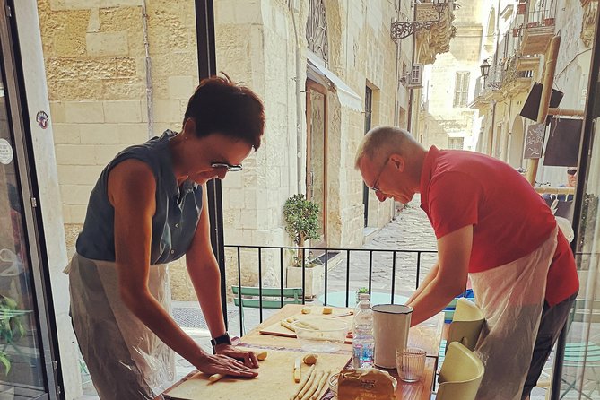 Orecchiette Cooking Class and Wine Pairing in Lecce - Group size, sound, and how to get the best seat