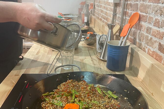 Paella and Burnt Basque Cheesecake Cooking Class (in Bilbao) - Paella Like a Chef: Fish and Meat You Actually Cook