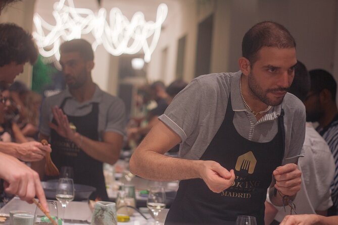 Paella Cooking Class in Madrid with Bottomless Wine Pairing - Madrid Paella Meets a Social Dinner Party Setup