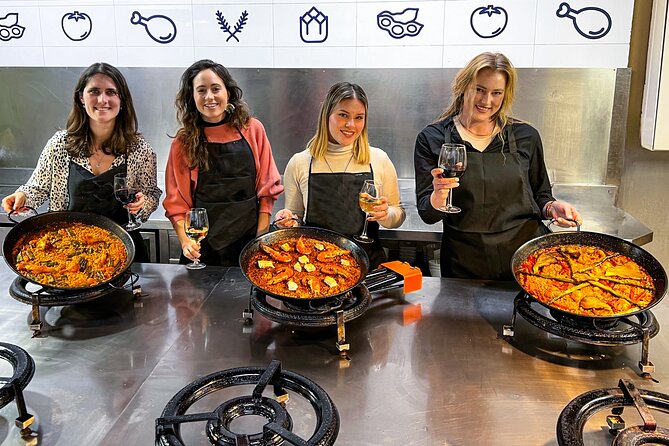 Paella Cooking Class, Wine Tasting & Central Market in Valencia - Key highlights you’ll feel right away