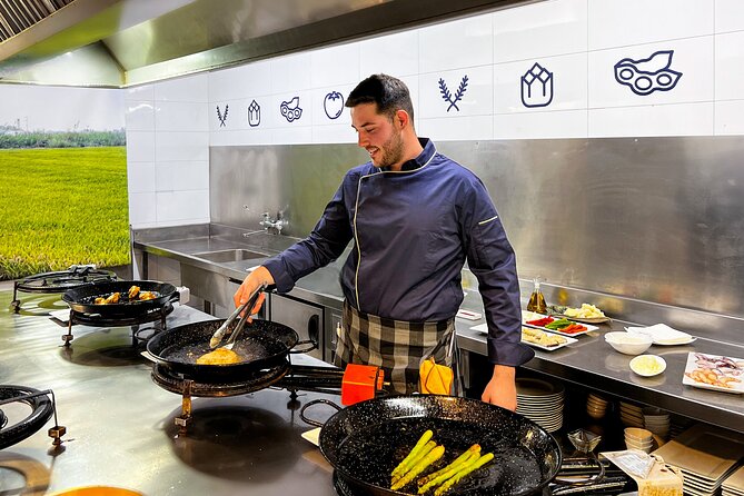 Paella Cooking Class, Wine Tasting & Central Market in Valencia - Paella lessons that make sense at home