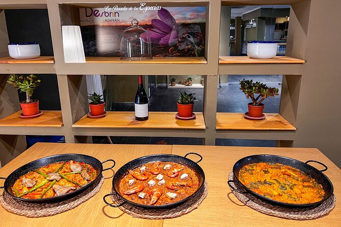 Paella Cooking Class, Wine Tasting & Central Market in Valencia - Eating together: what your paella experience turns into