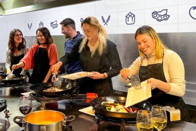 Paella Cooking Class, Wine Tasting & Central Market in Valencia - Wine, tapas, and the pace of lunch