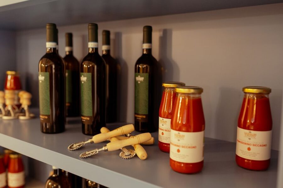 Palermo: Market Tour and Sicilian Cooking Class with Lunch - Lunch With Unlimited Wine: Eating What You Cook