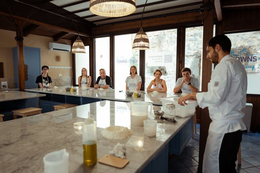 Palermo: Pizza and Gelato Cooking Class with Dinner and Wine - Dinner + Wine: The Part That Makes It Feel Like a Real Sicilian Meal