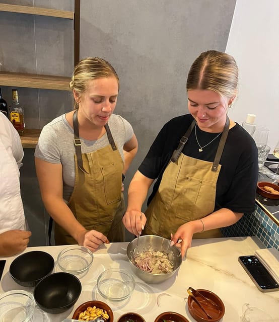 Palma: Mediterranean Cooking Class with Drinks - The 3-hour flow: drinks first, cooking second, then you eat like it matters