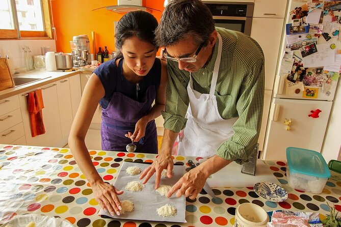 Paris French Cuisine Small Group Cooking Class with Lunch - Cooking in a Parisian apartment: the small-group advantage