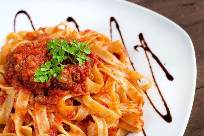 Pasta and Tiramisu Cooking Class in Rome, Piazza Navona - Quick Rome sight stops: why the landmarks fit a short class