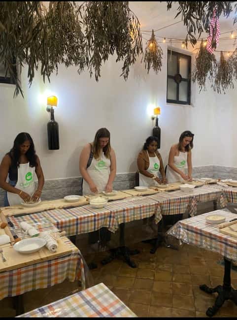 Pasta and tiramisù Cooking class with Wine at Piazza Navona - Wine included: how the meal pacing works
