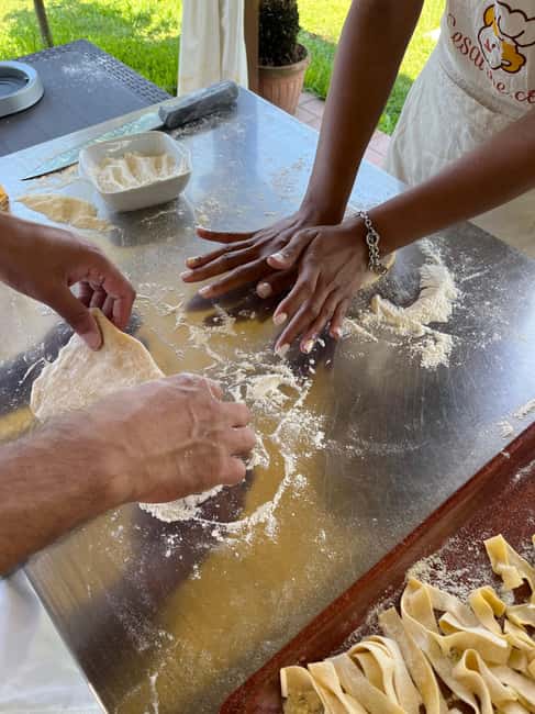Pasta Cooking Class in a Garden near Pompeii - Meeting at Giardini Balestrieri and How the 3 Hours Flow