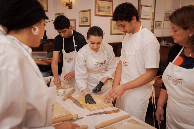 Pasta Cooking Class in Rome - Fettuccine Class in Piazza Navona - Piazza Navona location: what makes the setting part of the value