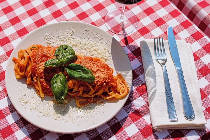 Pasta Cooking Class in Rome - Fettuccine Class in Piazza Navona - The lesson flow: from raw dough to dinner on your plate