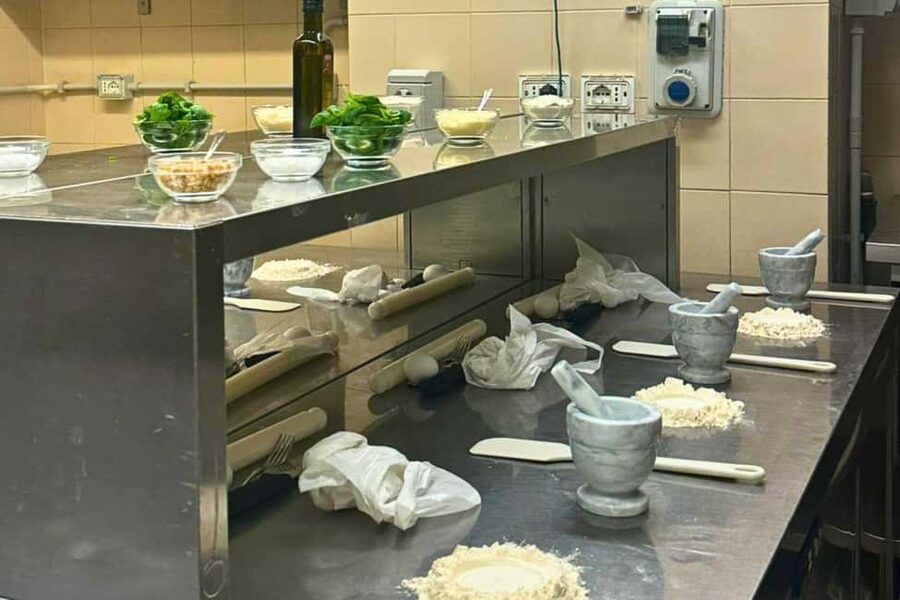 Pasta Cooking Class with Pesto Sauce Making in Rome Center - Dietary Limits and Who This Class Is Not For
