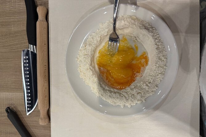 Pasta Fettuccine, Ravioli and Tiramisu Cooking Class in Florence - What you actually learn: rolling, cutting, and filling fresh pasta