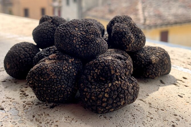 Pasta, Truffle and Wine: hands-on class in a medieval town - Optional Truffle Upgrade: When It’s Worth Paying More