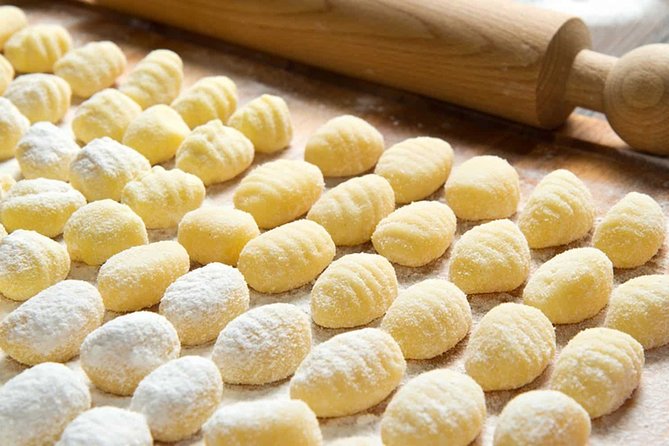 Perfect Italian experience: Cooking class - Wine Tour - Wine tasting in the Ligurian borderland between France and Italy