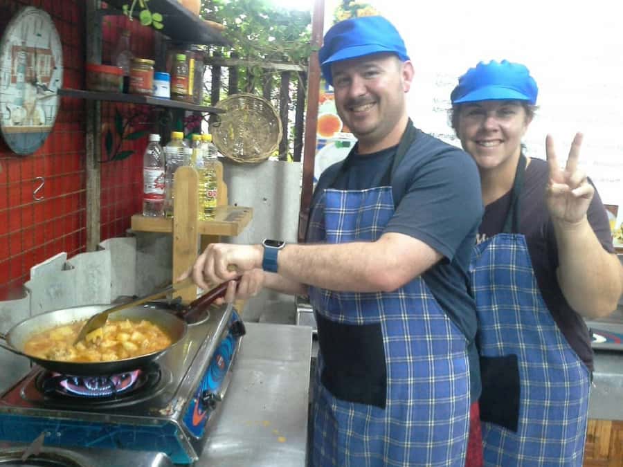 Phuket: Half Day Easy Thai Cooking Class & Local Market Tour - Key Things That Make This Phuket Class Worth Your Time