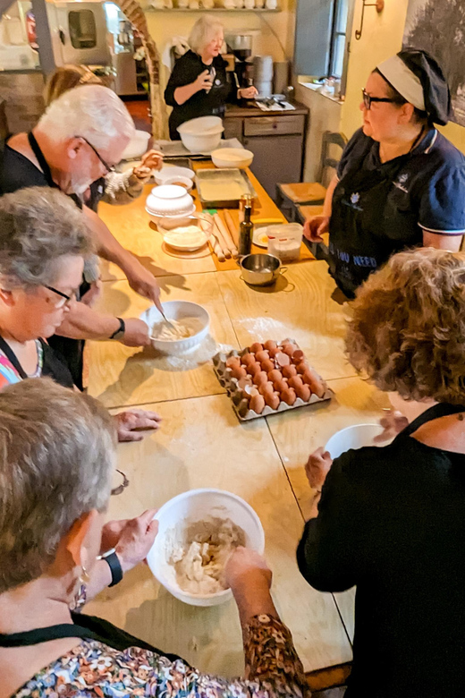 Pienza: Tuscan Cooking Class of Homemade Pastas and Cantucci - Bread-making plus cantucci: the savory-to-sweet arc