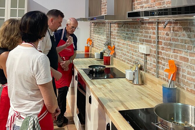 Pintxos and Tapas Cooking Class in Bilbao - Bilbao pintxos cooking class: what the 2 hours actually feels like