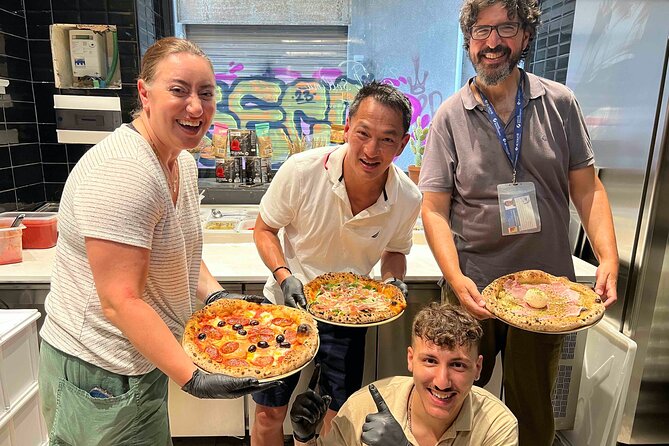 Pizza cooking class in real Pizzeria with Pizza chef & Tour guide - Key things that make this pizza class work