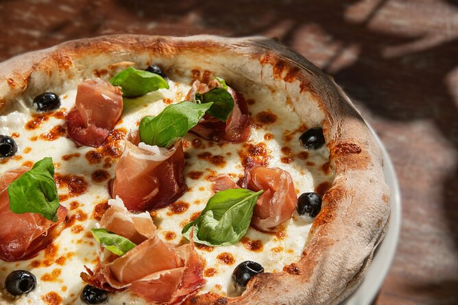 Pizza Cooking Class in Rome - Near Piazza Navona - Meeting at Osteria Pasquino: Small-Group Energy