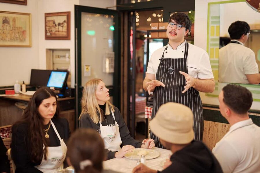 Pizza Cooking Class in Rome - Piazza Navona - Bruschetta, drinks, and how the class turns into a real meal