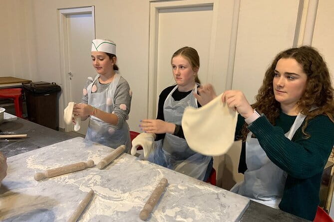 Pizza & Gelato Making Cooking Class in Florence - Where You Meet (Via Panicale) And How the Time Usually Flows