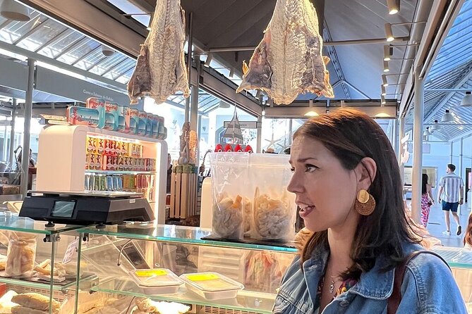 Porto Local Market Visit & Cooking Class / Showcooking - Wine with lunch: turning recipes into a cultural story