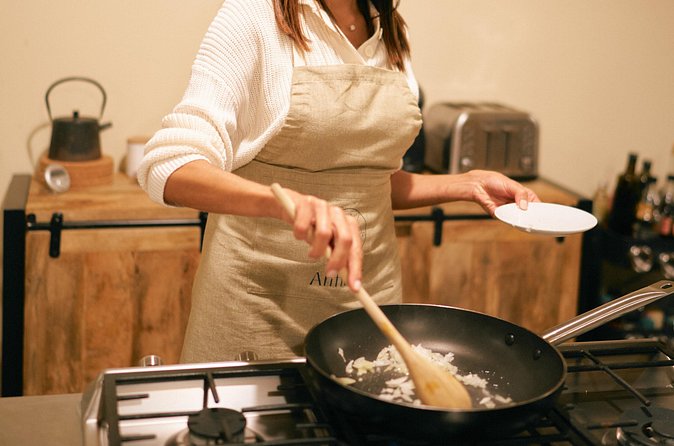 Portuguese Vegetarian Cooking Workshop in Lisbon - The Host Experience: Adelaide’s Teaching Style and the Kitchen Mood